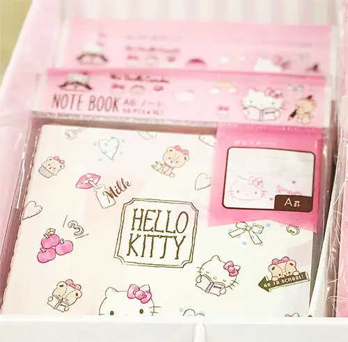 ダイソー サンリオ キティとキキララ ステーショナリー 100均like 100円ショップ情報サイト